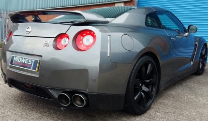 2009 Nissan GT-R Premium Edition (5)